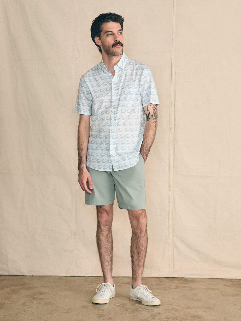 Short-Sleeve Movement Shirt - Ivory Endless Peaks