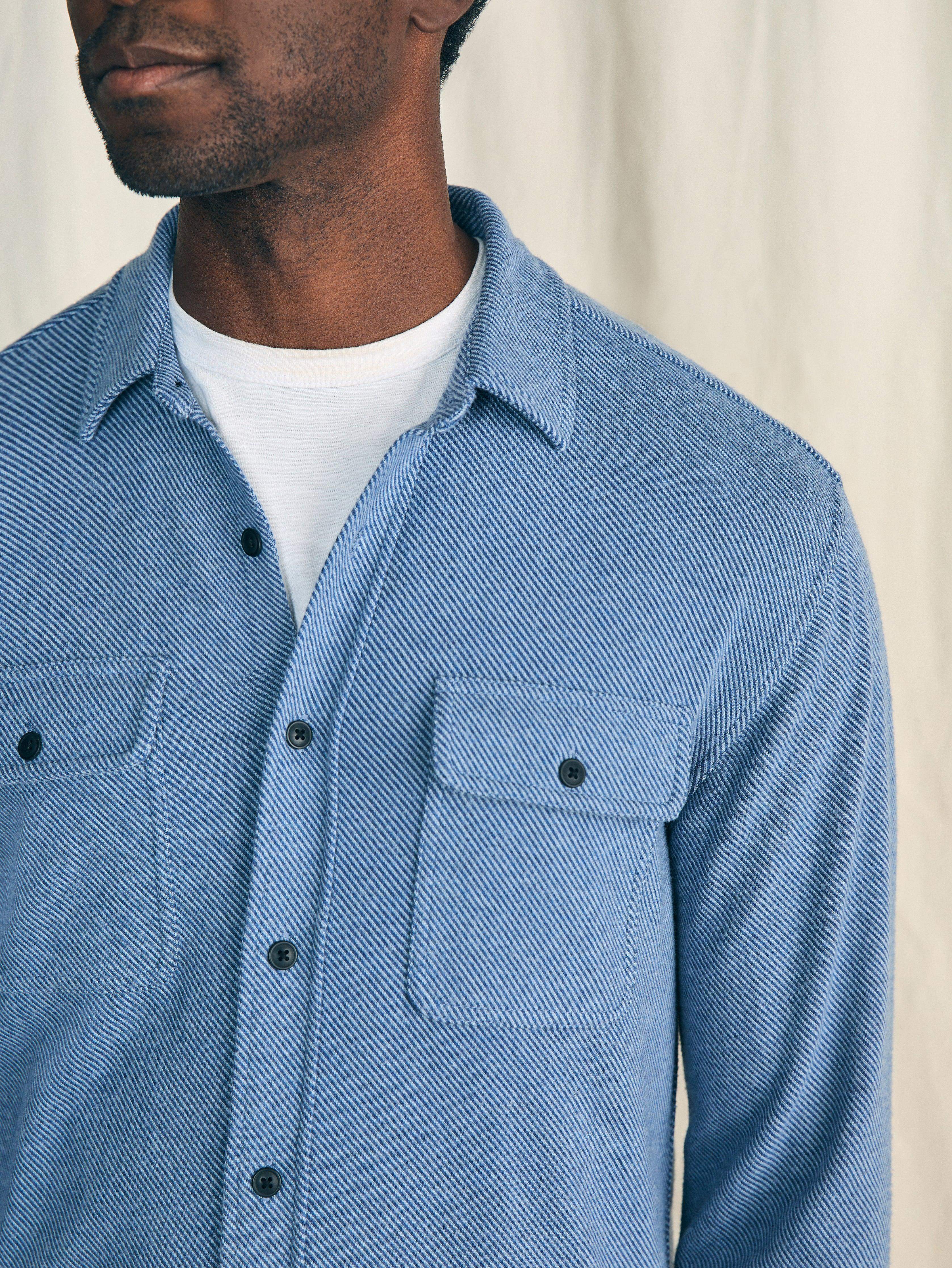 Legendâ„?Sweater Shirt - Glacier Blue Twill