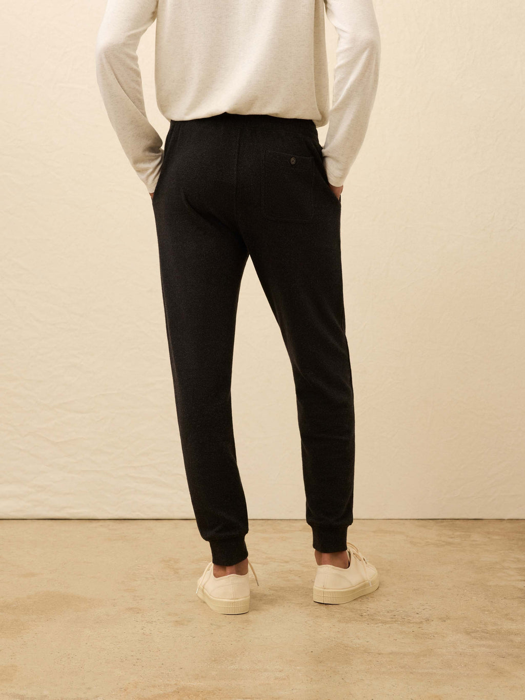 Legendâ„?Sweatpant - Heathered Black Twill