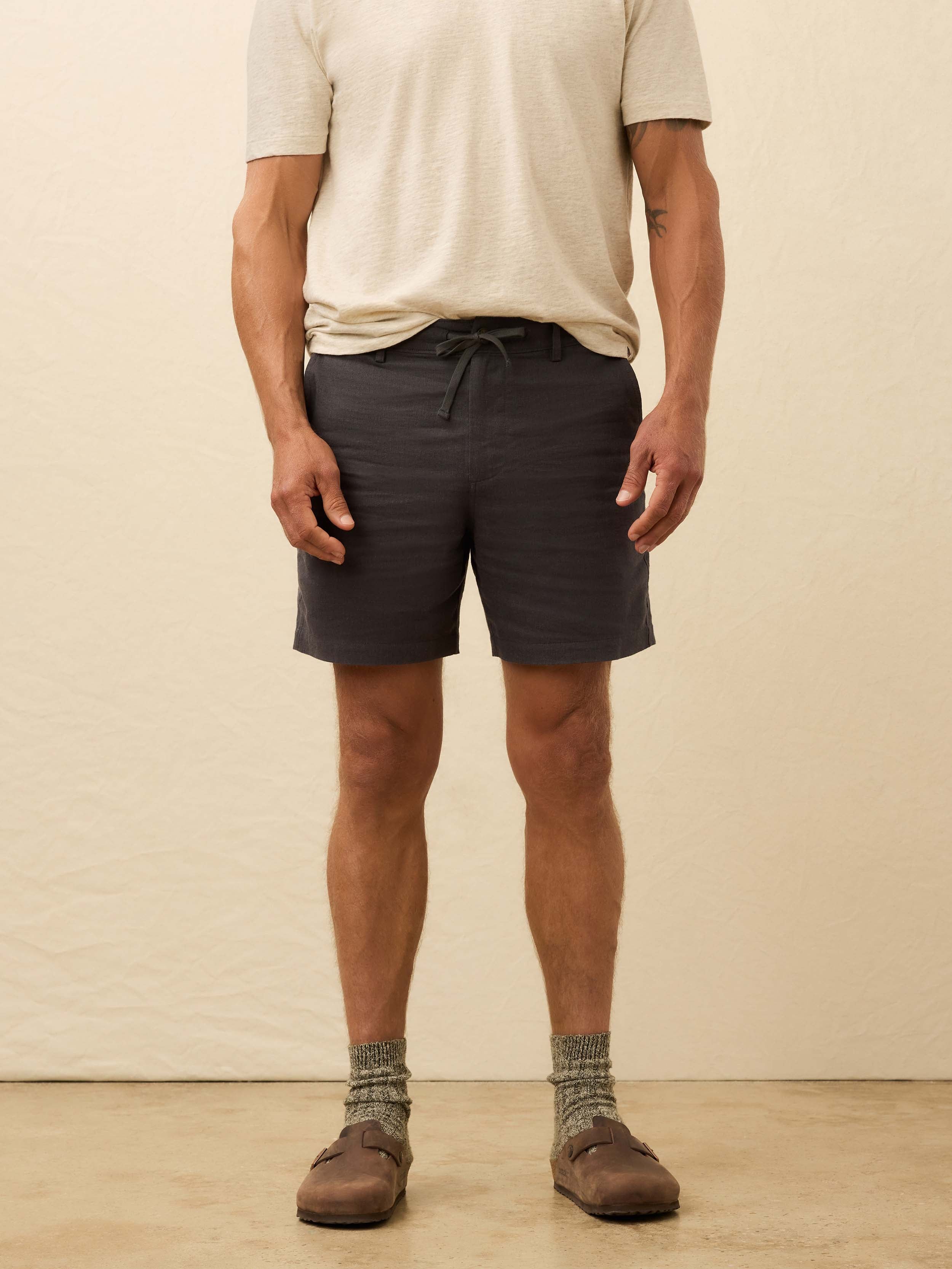 Movementâ„?Linen Short - Washed Black