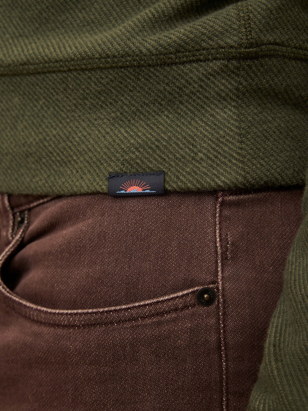 Legendâ„?Sweater Crew - Fall Evergreen Twill