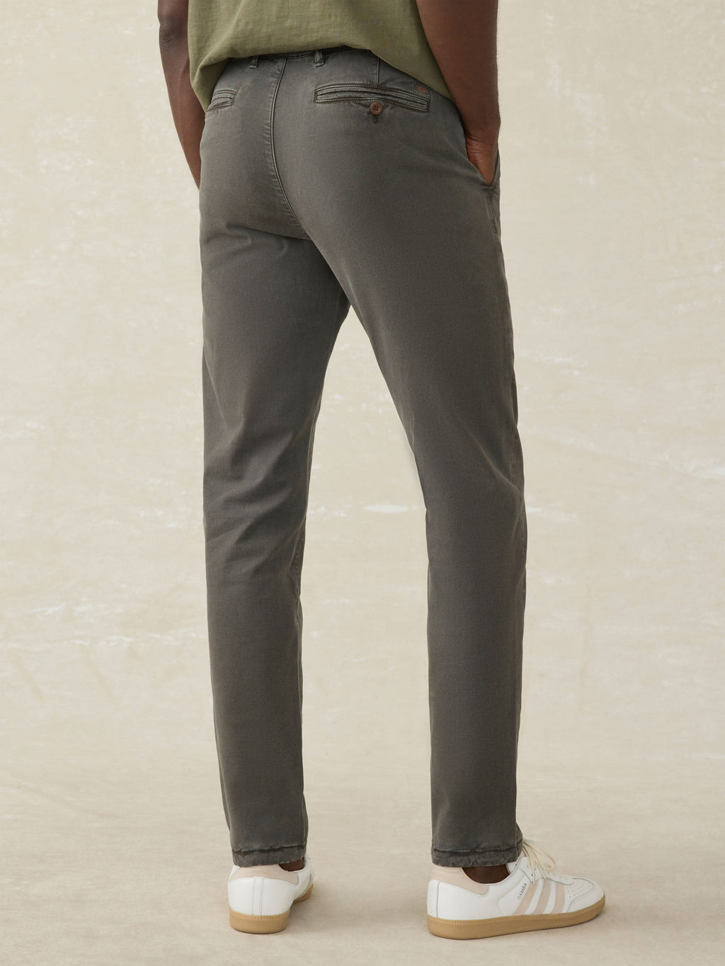 Coastline Chino - Faded Black