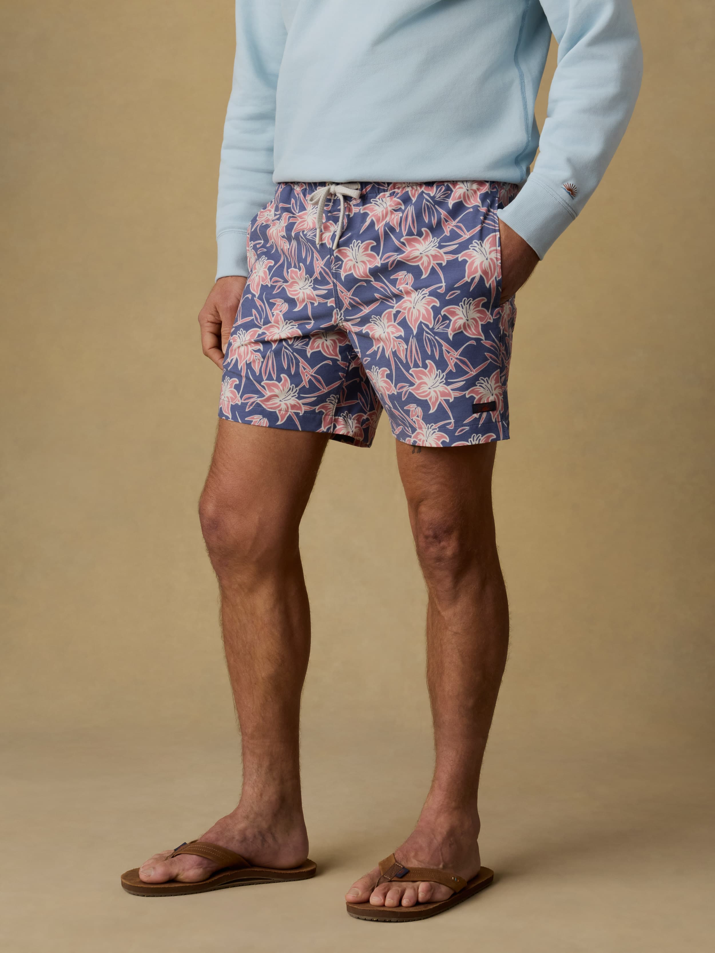 All Dayâ„?Trunk (6") - Navy Red Lotus