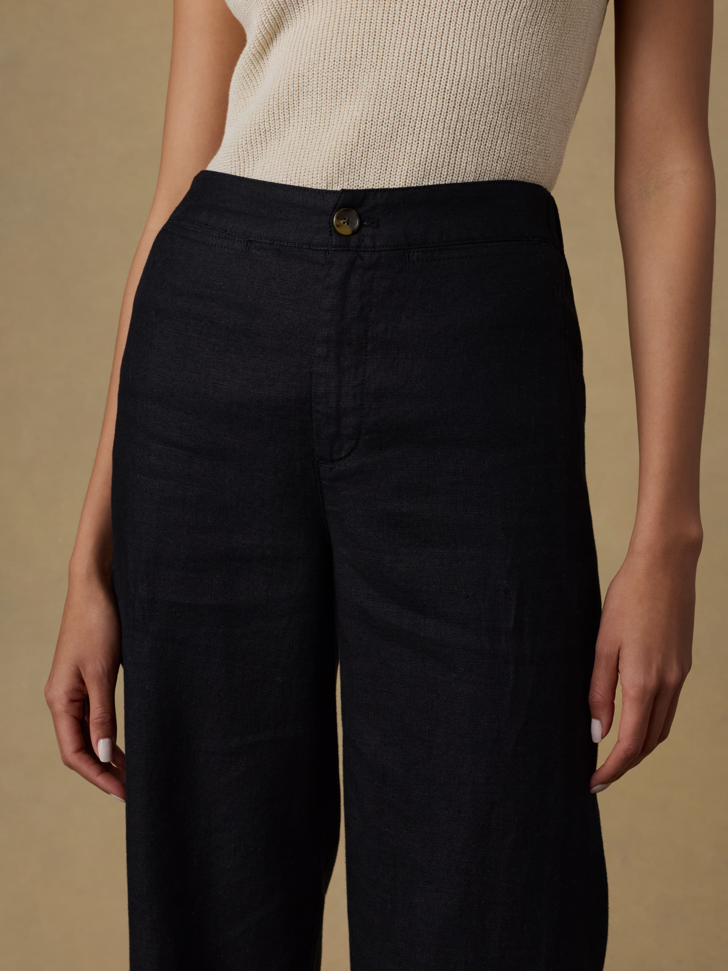 Sun Strider Linen Pant - Black